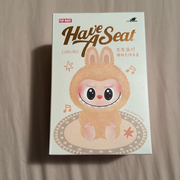 POP MART The Monsters Labubu Have a Seat Vinyl Plush Sisi - Picture 2 of 8